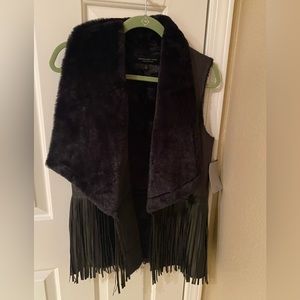 Beautiful / Faux Fur / Faux leather / Fringe / sooo soft